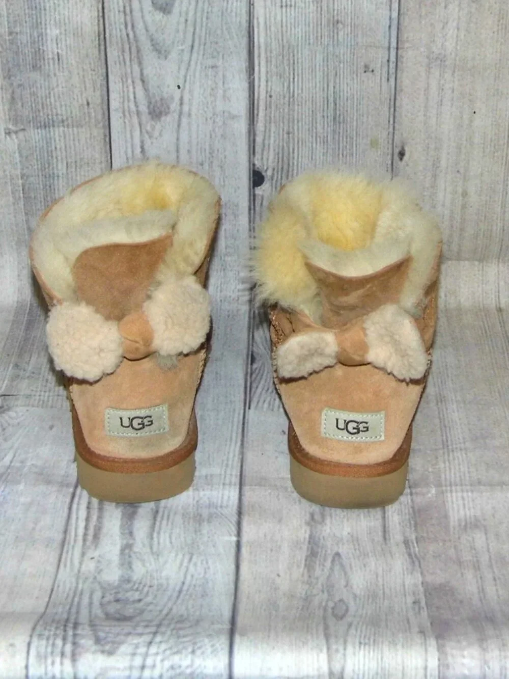 UGG Arielle Bow Chestnut Suede/Sheepskin Boots Womens Size 8